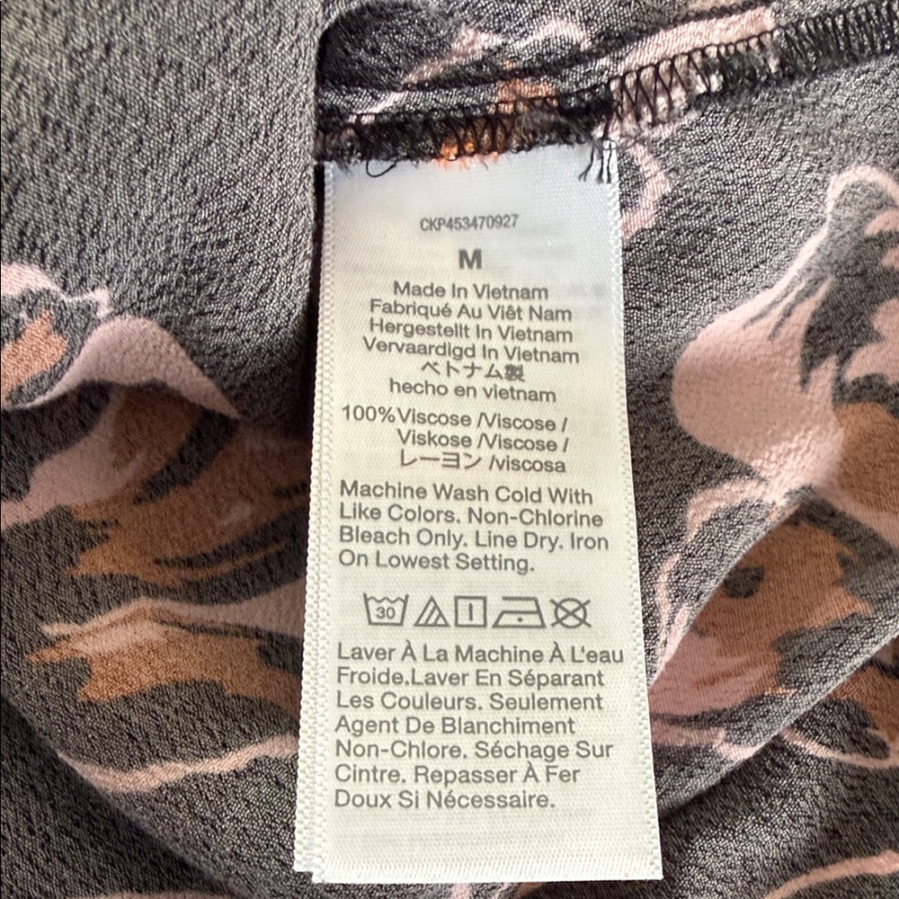 Madewell Black Floral Blouse Women’s M Drapey Viscose Top Short‎ Sleeve - Picture 10 of 12